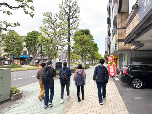 あきる野市内案内の様子