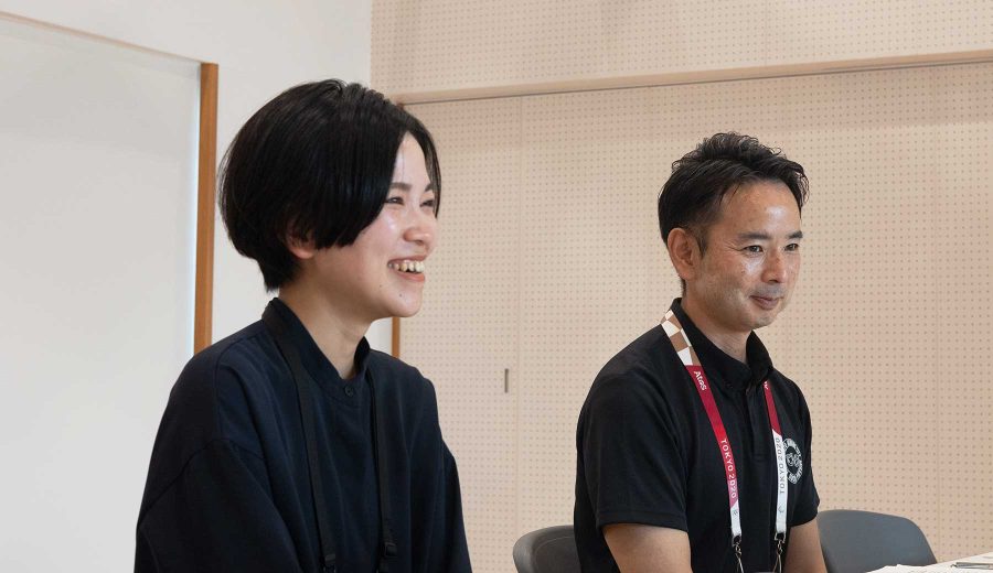 インタビューに答える豊島さんと茅根さん