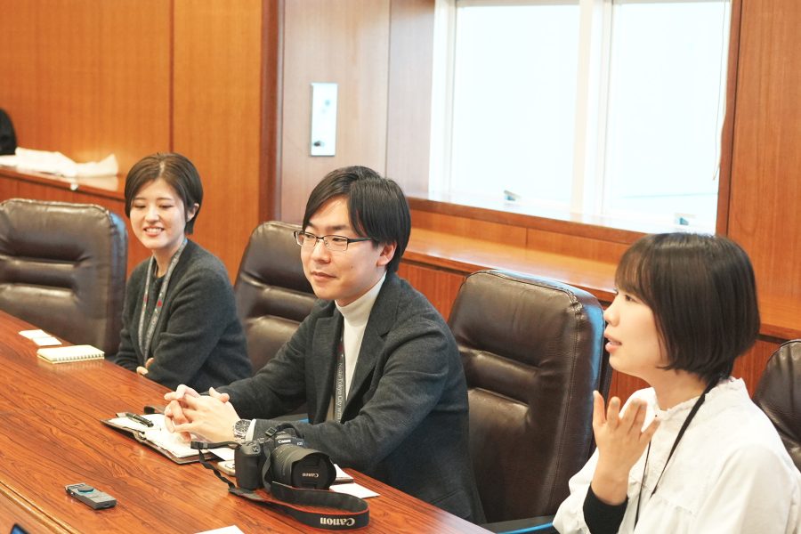 3人のインタビュー風景